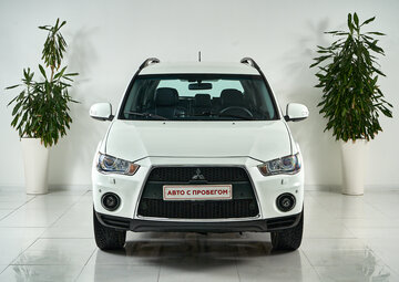 Mitsubishi Outlander Вид 2