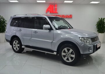 Mitsubishi Pajero Вид 3