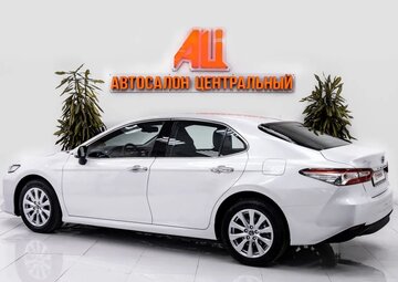 Toyota Camry Вид 3