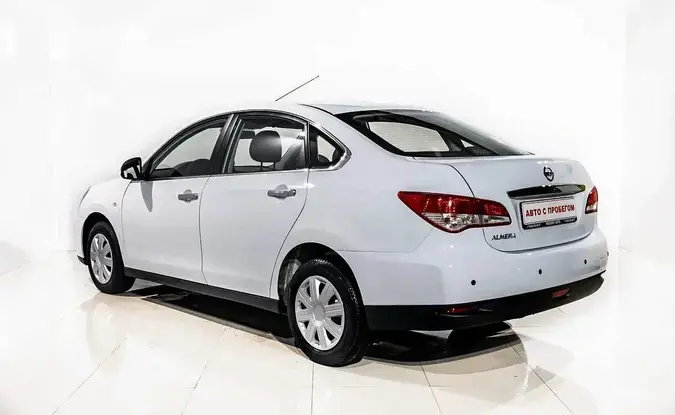 Nissan Almera